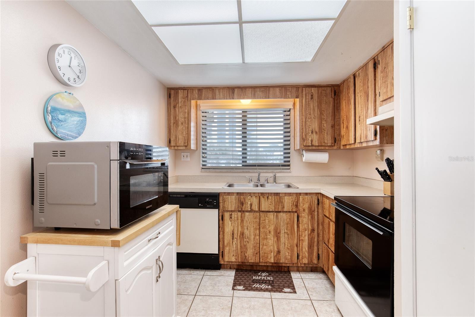 INDIES HOUSE CONDO - Residential