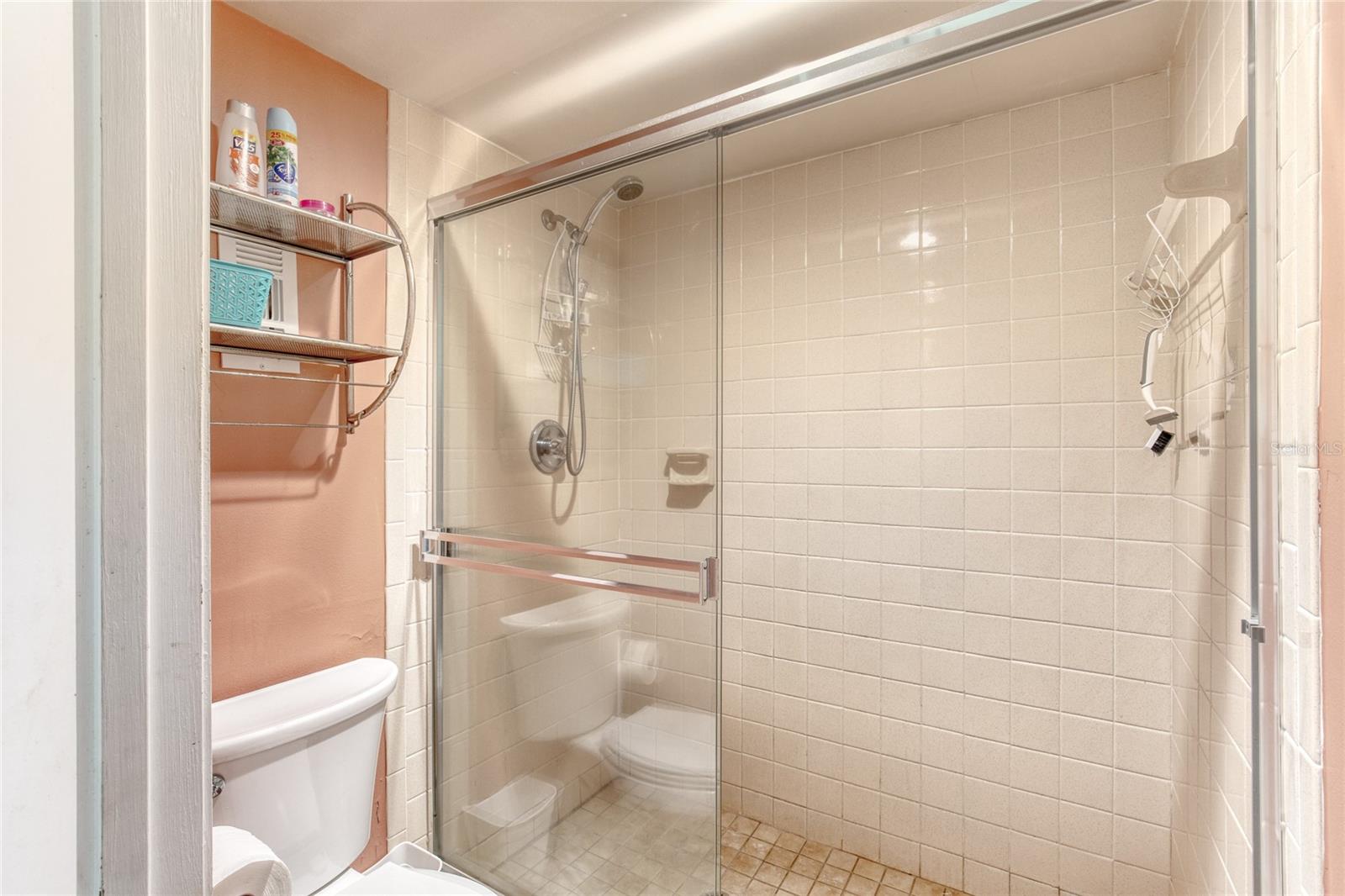 INDIES HOUSE CONDO - Residential