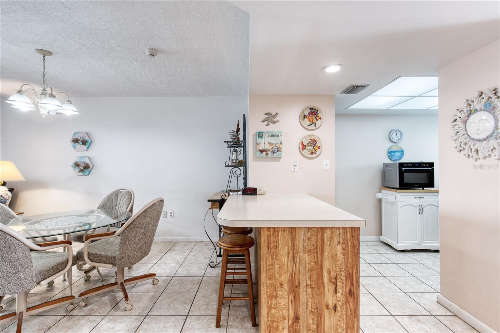 INDIES HOUSE CONDO - Residential