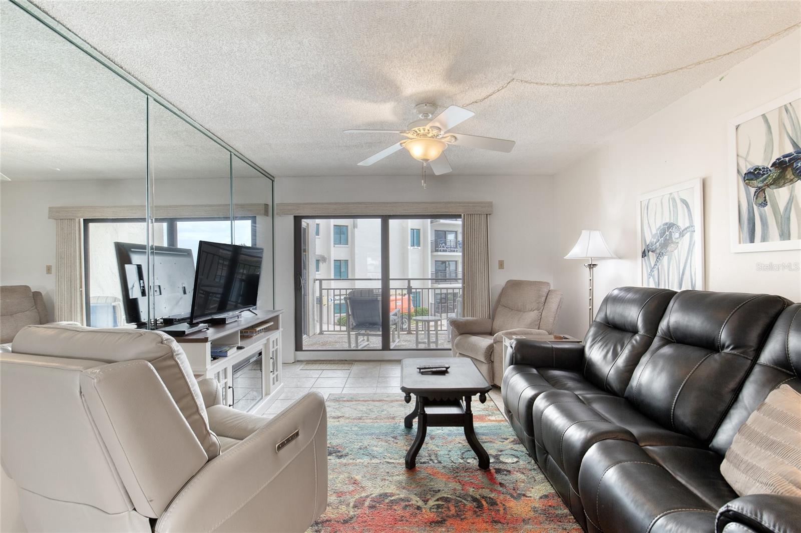 INDIES HOUSE CONDO - Residential