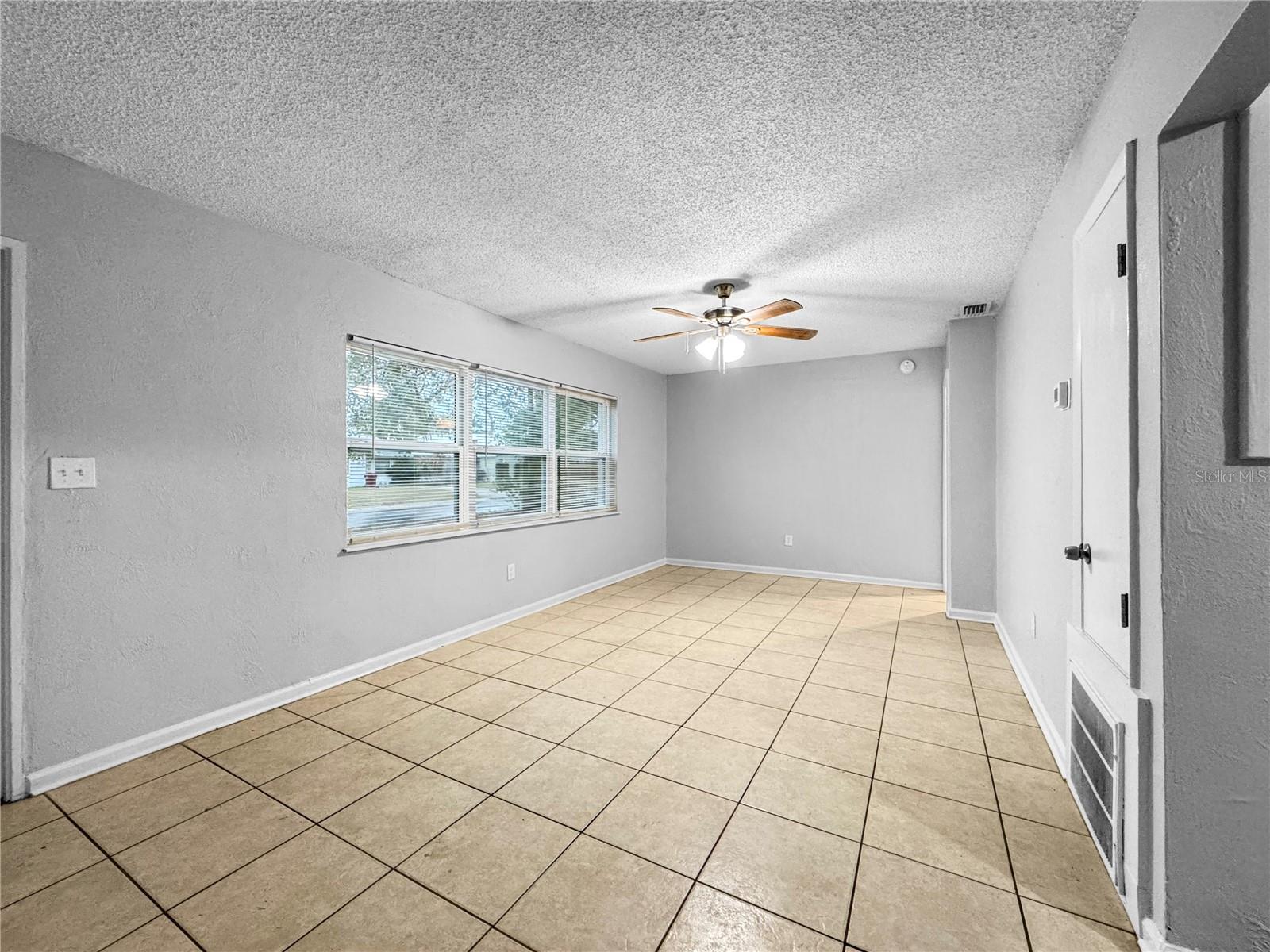 SUNSET HEIGHTS REV - Residential Lease