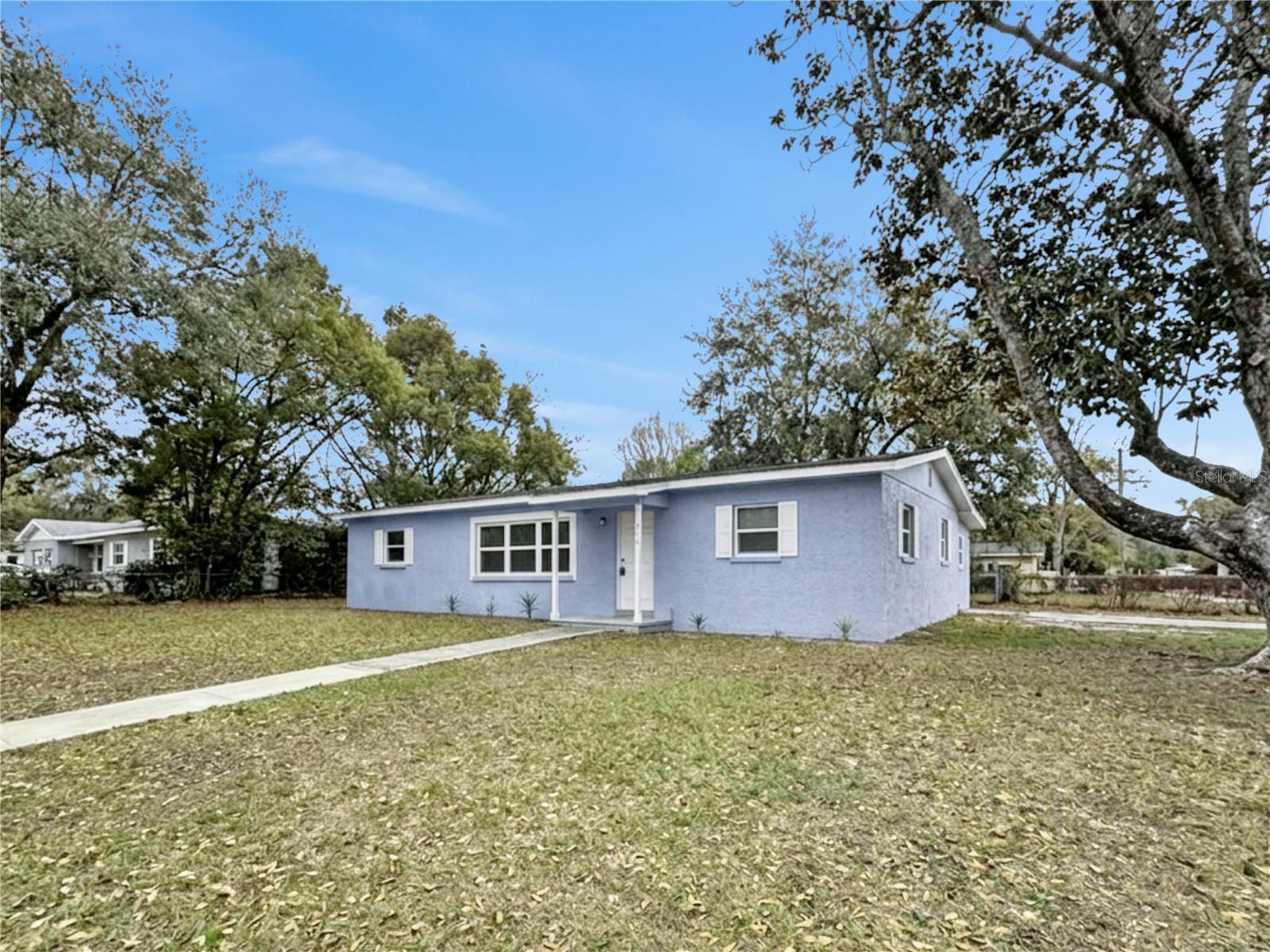 SUNSET HEIGHTS REV - Residential Lease