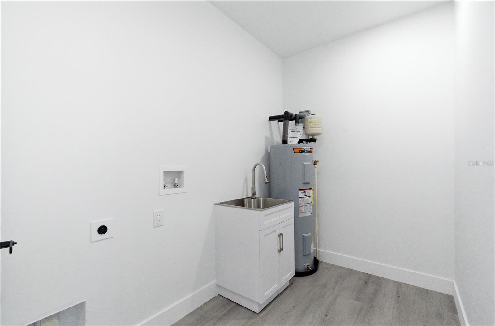 ORCHID LAKE 1ST ADD - Residential