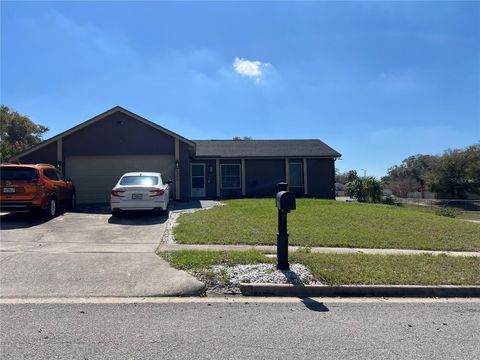 Photo of 6360 Powerpointe Cir, Orlando, FL 32818 (MLS # O6285194)