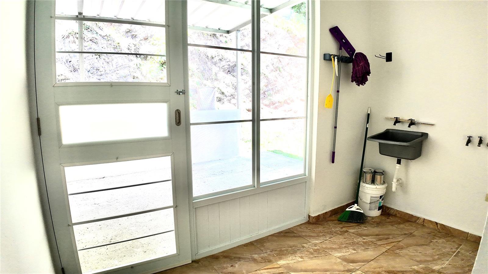 COZY CRUCES HOME - Residential