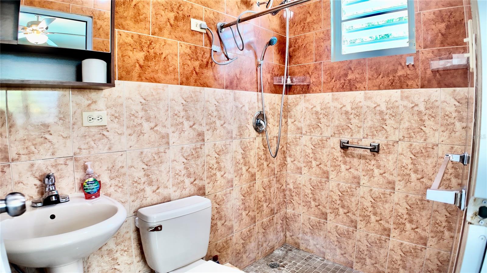 COZY CRUCES HOME - Residential