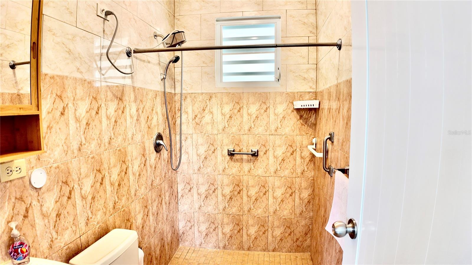 COZY CRUCES HOME - Residential