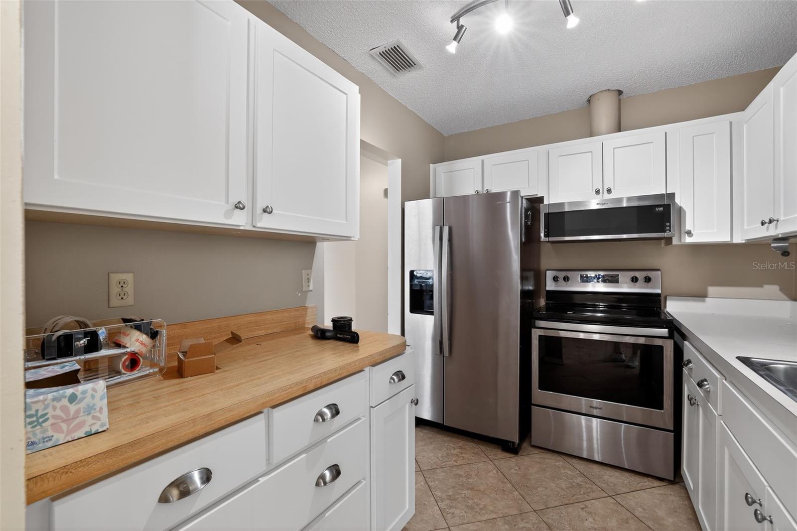 HIGHGATE E CONDO - Residential