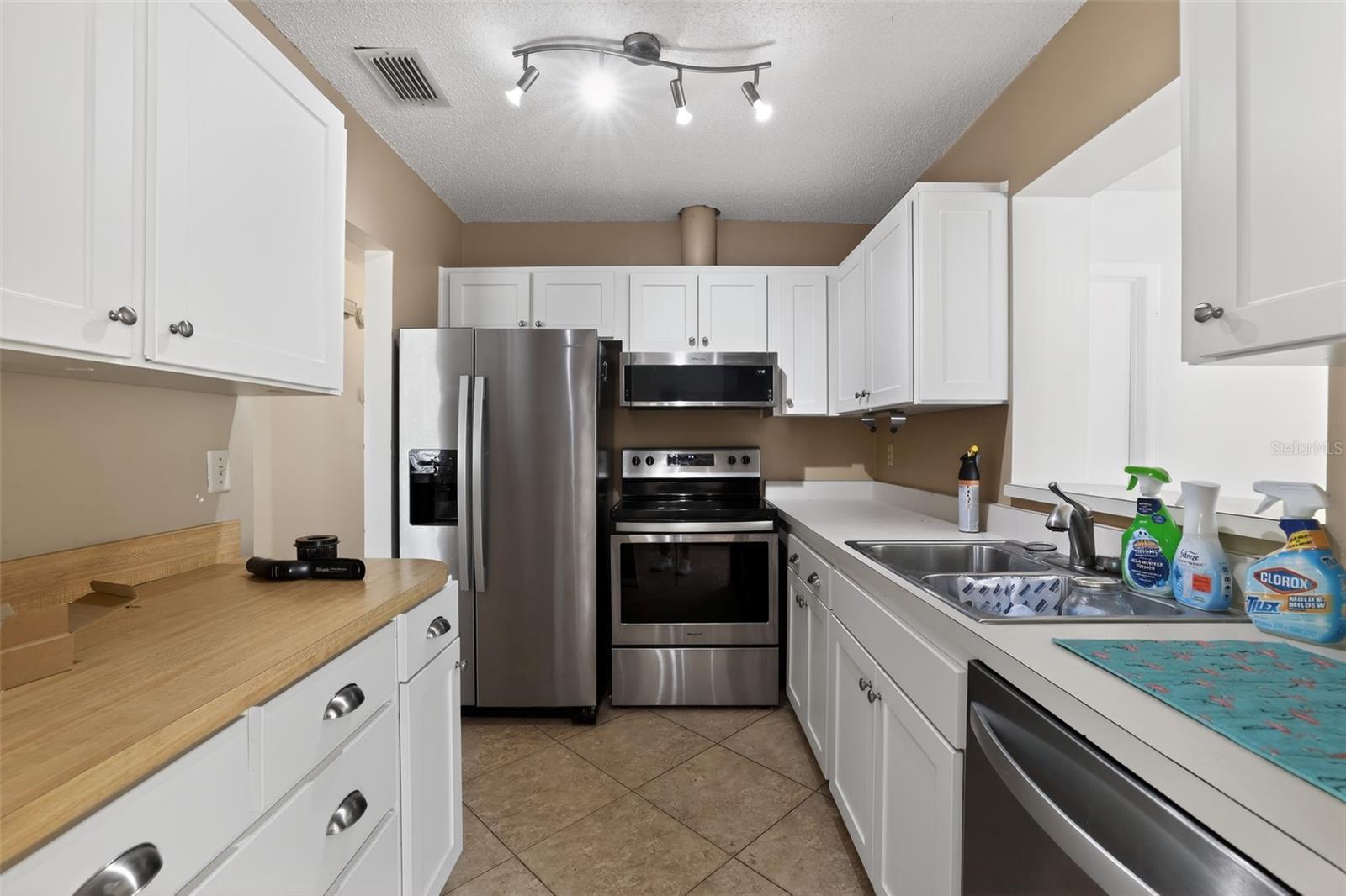HIGHGATE E CONDO - Residential