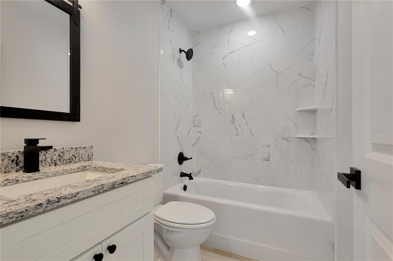 BELLEVIEWS SUNNY SKYES - Residential