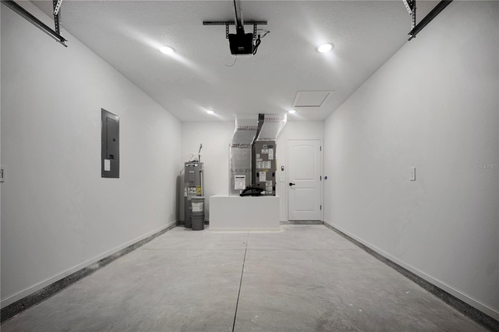 BELLEVIEWS SUNNY SKYES - Residential