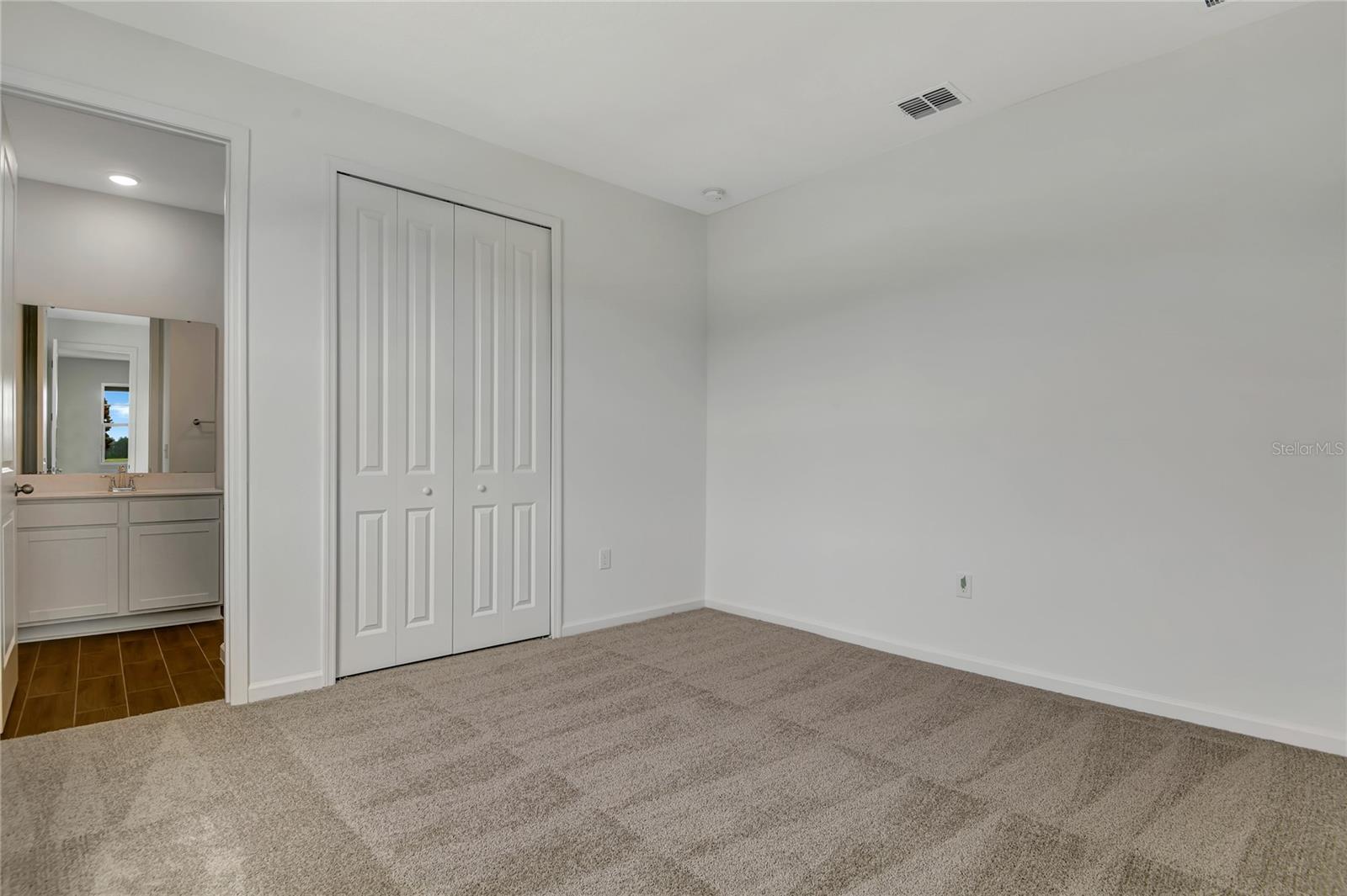 SEASONS AT MAGNOLIA POINTE - Residential