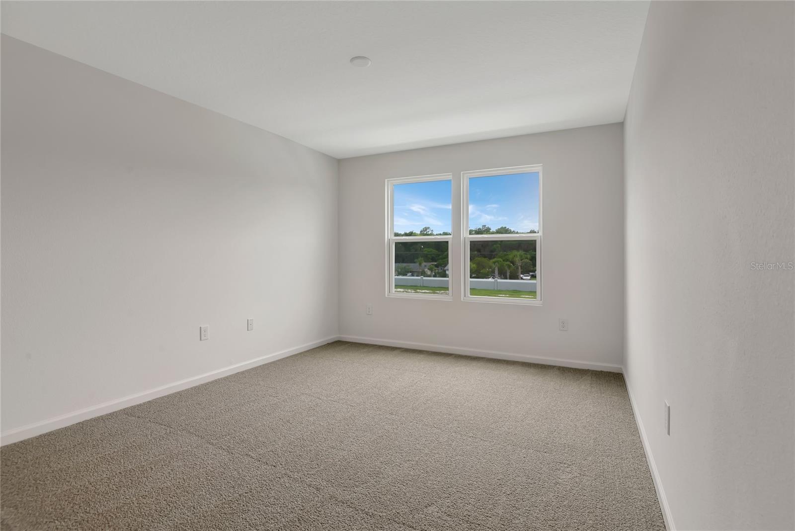 SEASONS AT MAGNOLIA POINTE - Residential