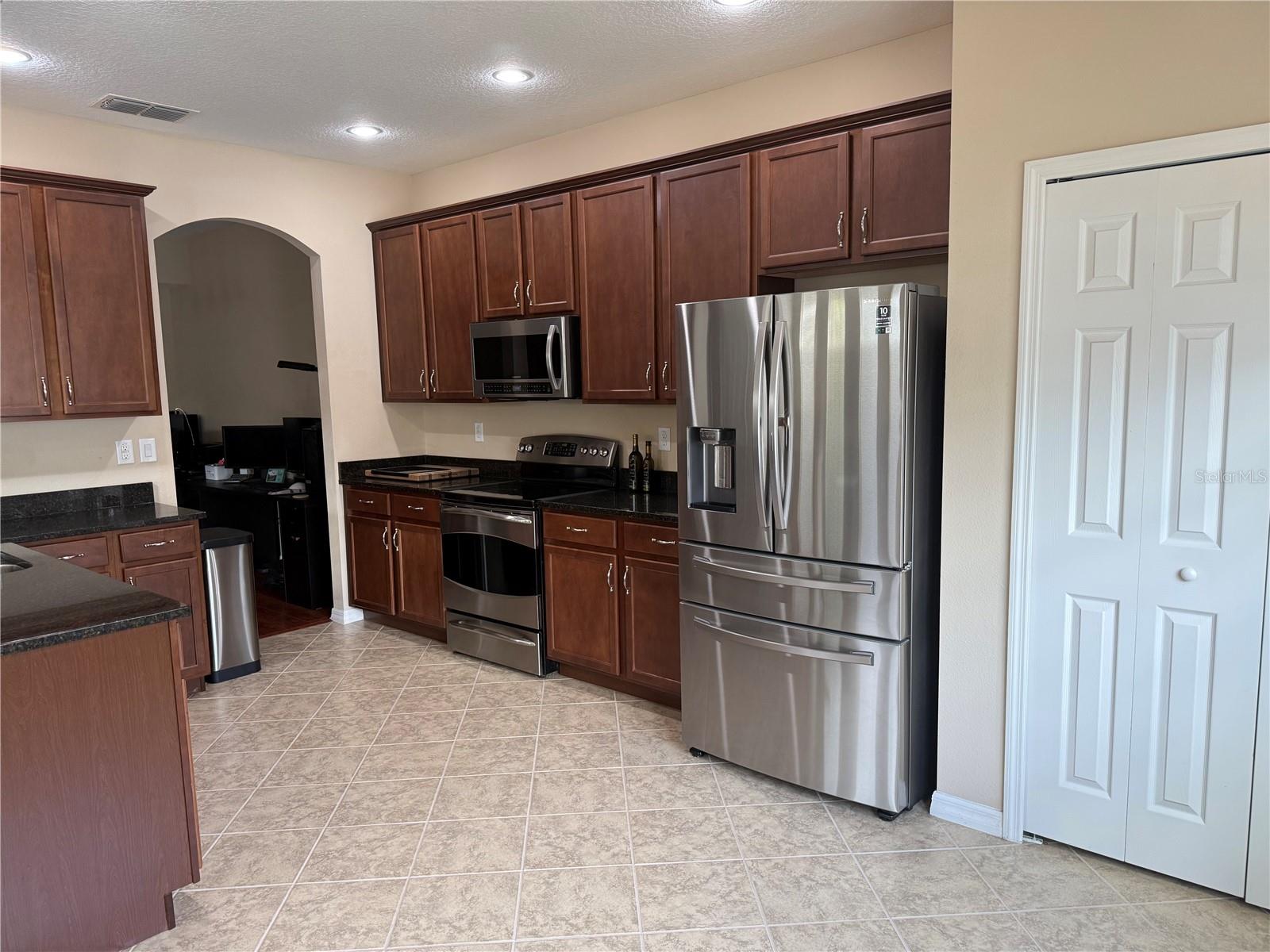 LAKE MARY LANDINGS - Residential