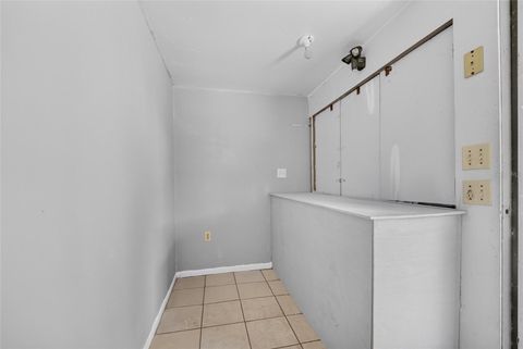 Tiny photo for 4511 SE 47th Place, Ocala, FL 34480 (MLS # OM727410)