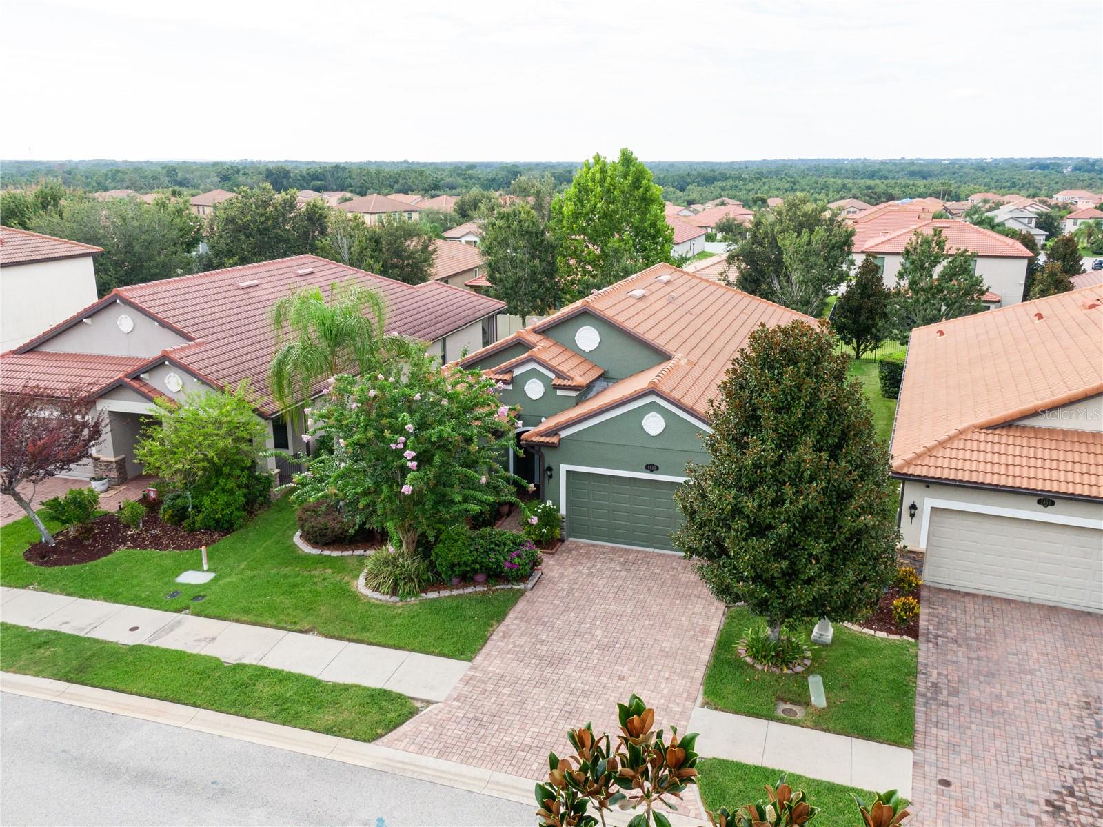 1855 ALTAVISTA CIRCLE