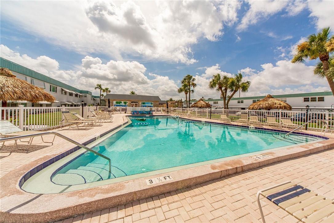 PARADISE SHORES - Residential