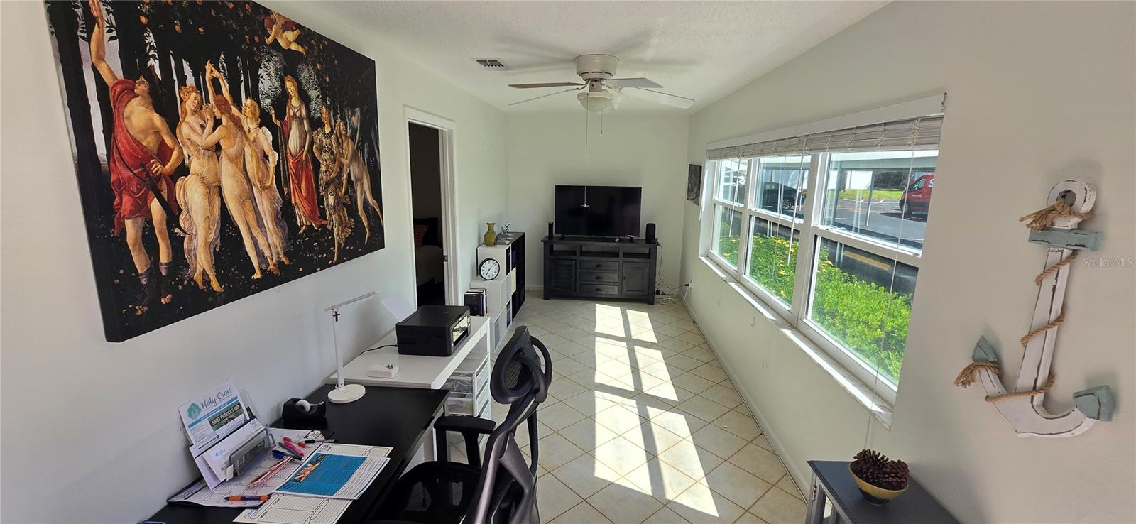 PARADISE SHORES - Residential