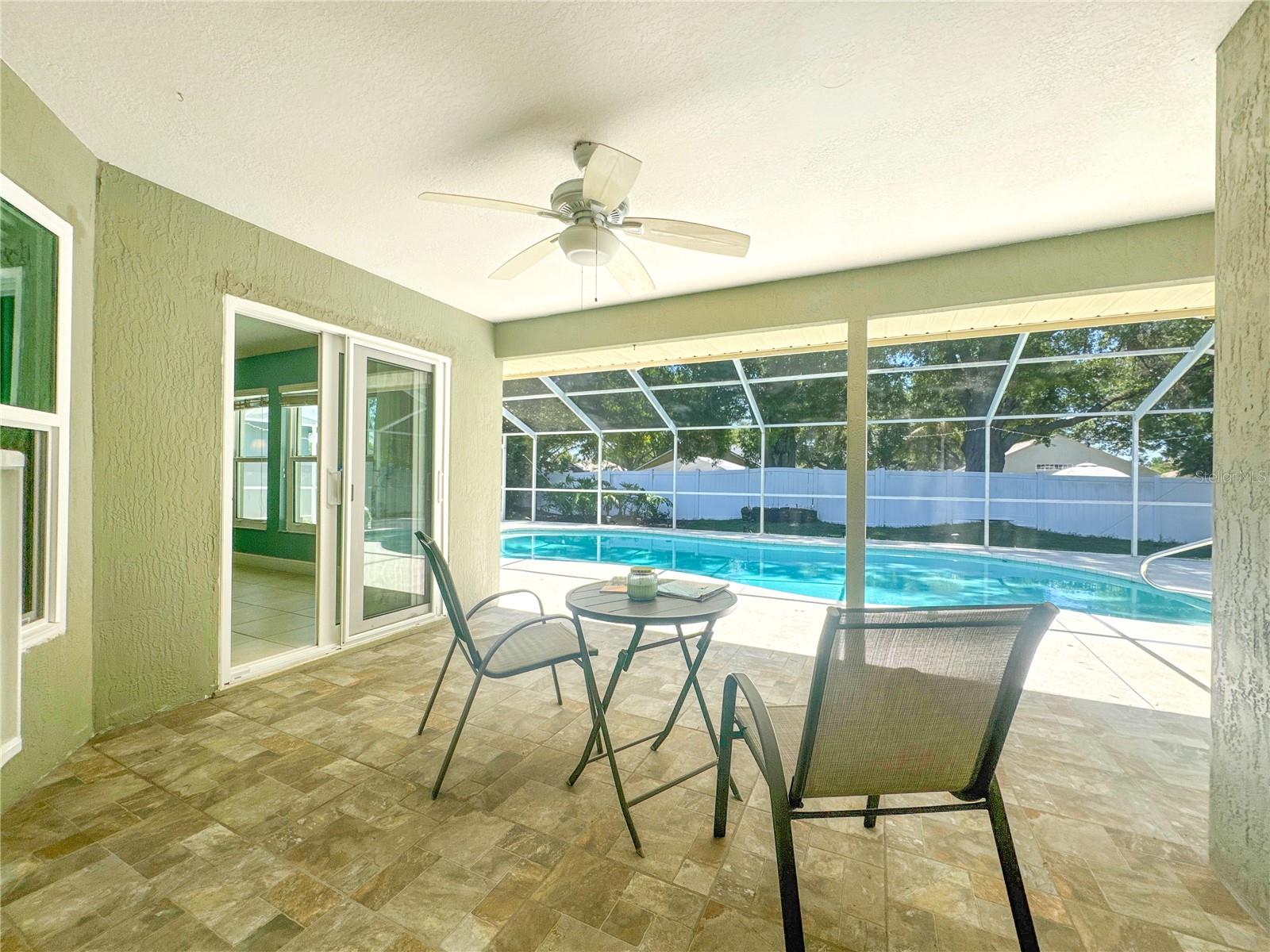 HUNTERS RUN - Residential