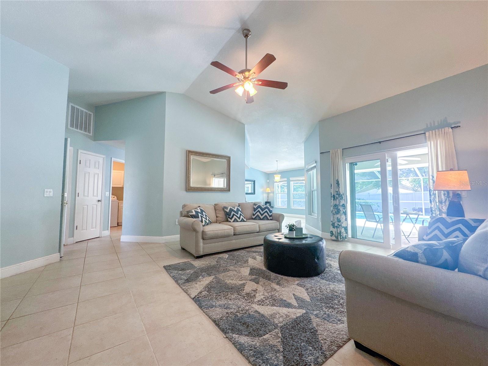 HUNTERS RUN - Residential