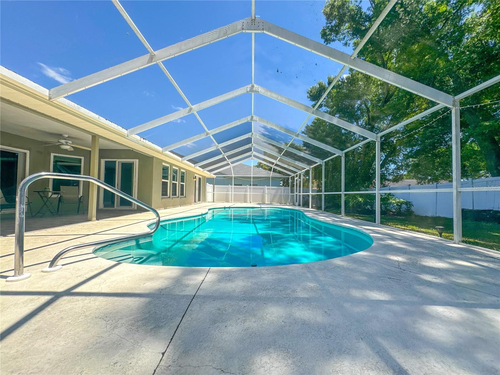 HUNTERS RUN - Residential