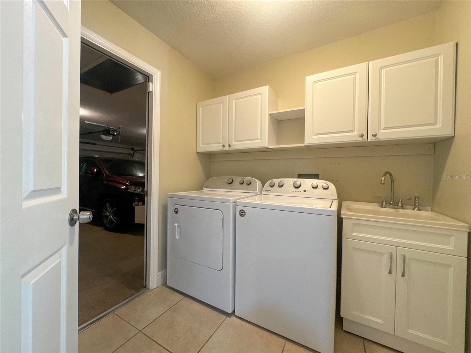 HUNTERS RUN - Residential