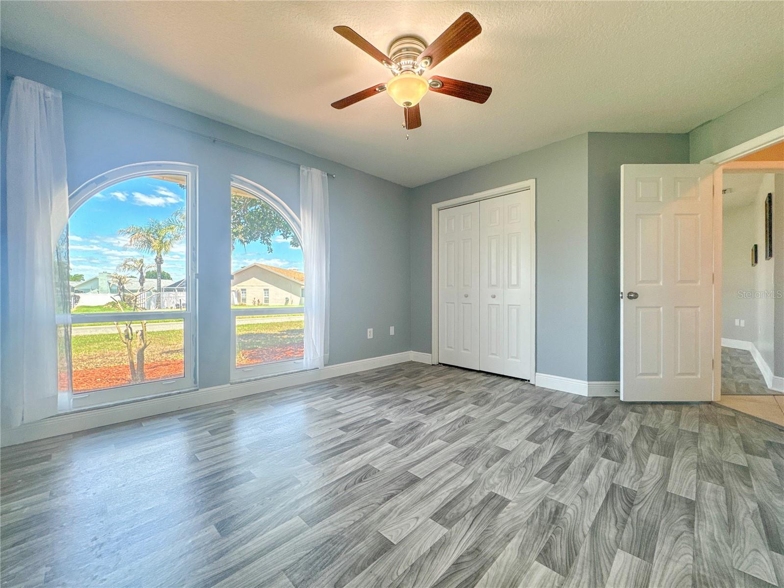 HUNTERS RUN - Residential