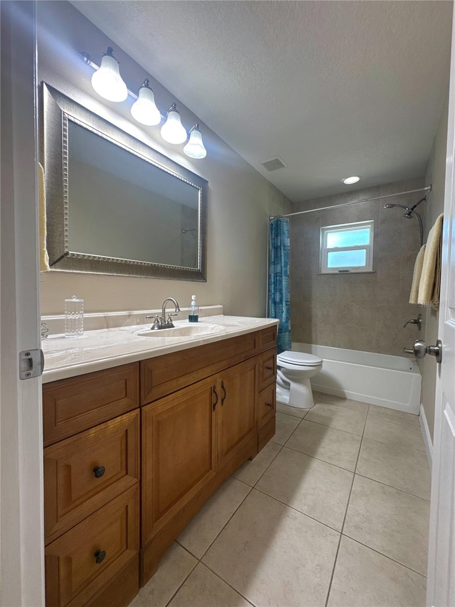 HUNTERS RUN - Residential
