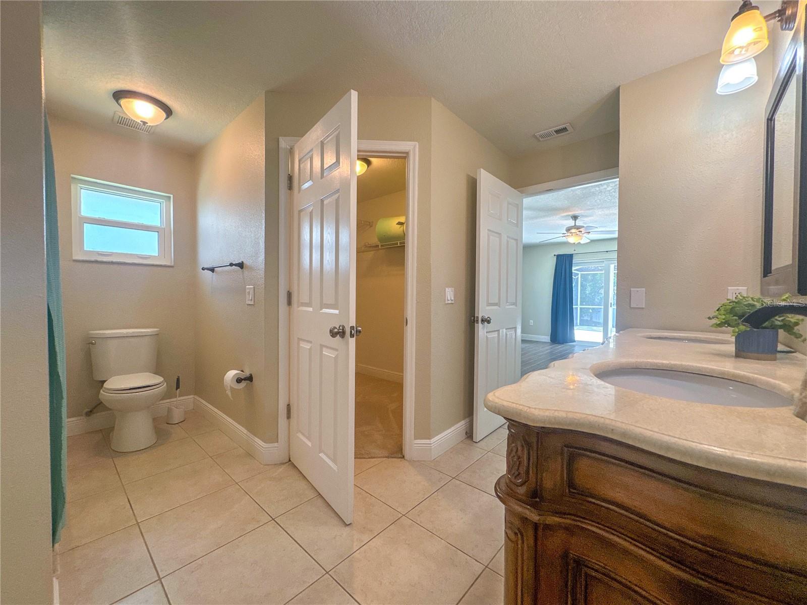 HUNTERS RUN - Residential