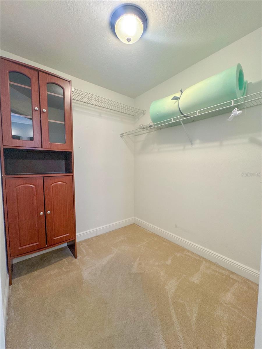 HUNTERS RUN - Residential