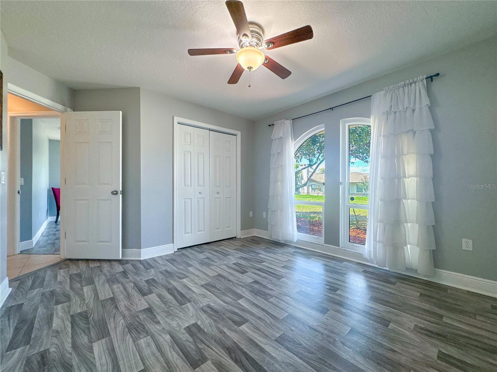 HUNTERS RUN - Residential