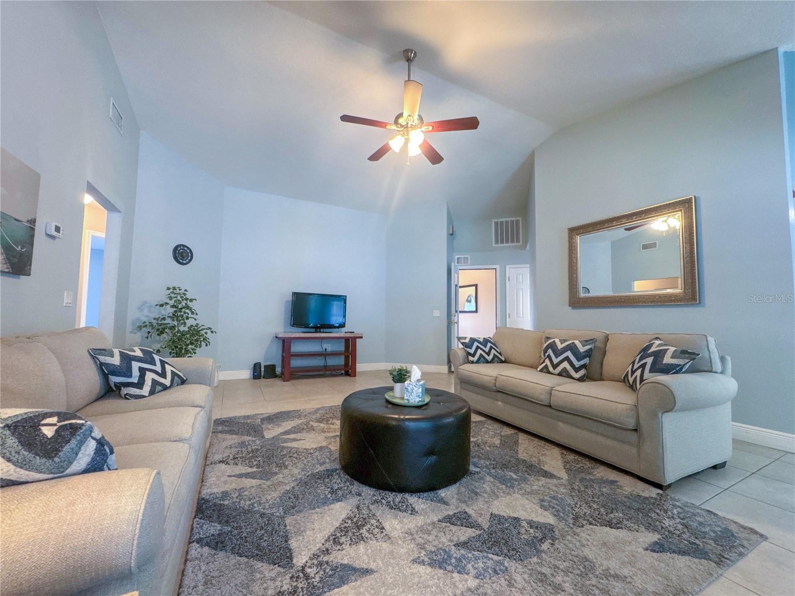 HUNTERS RUN - Residential