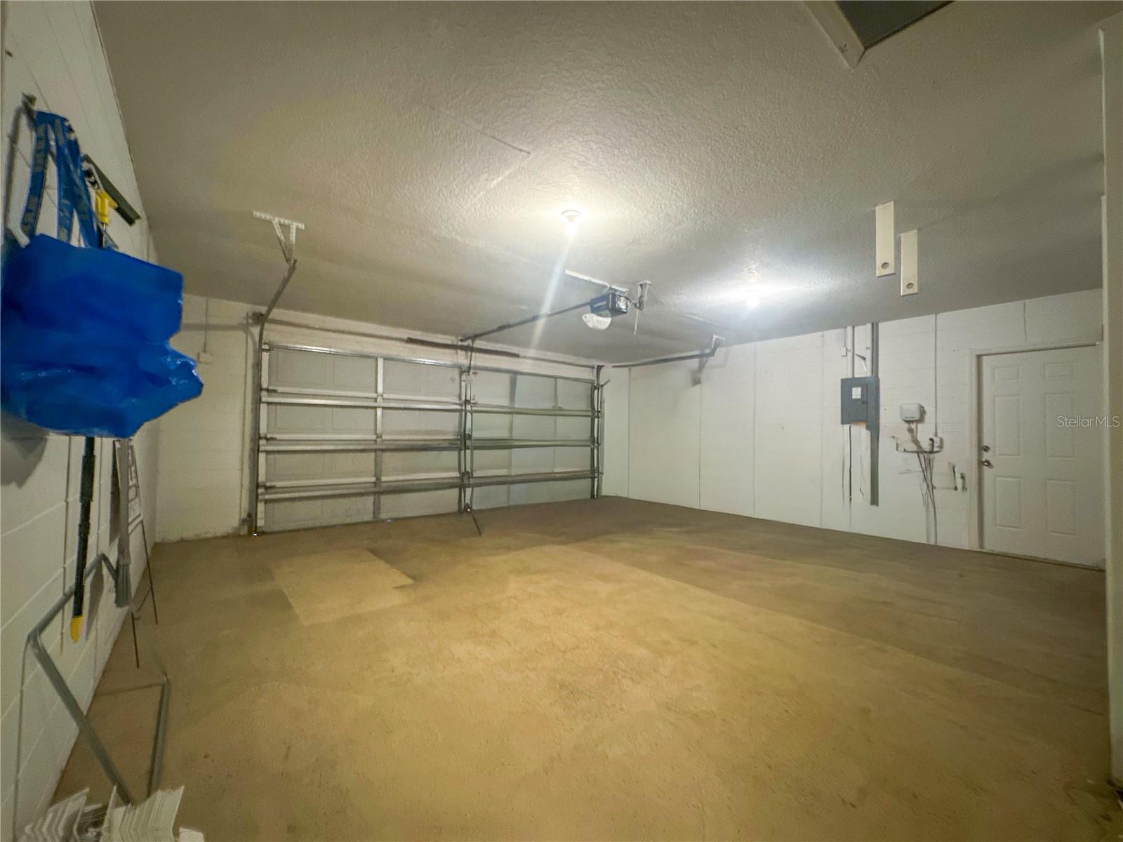 HUNTERS RUN - Residential