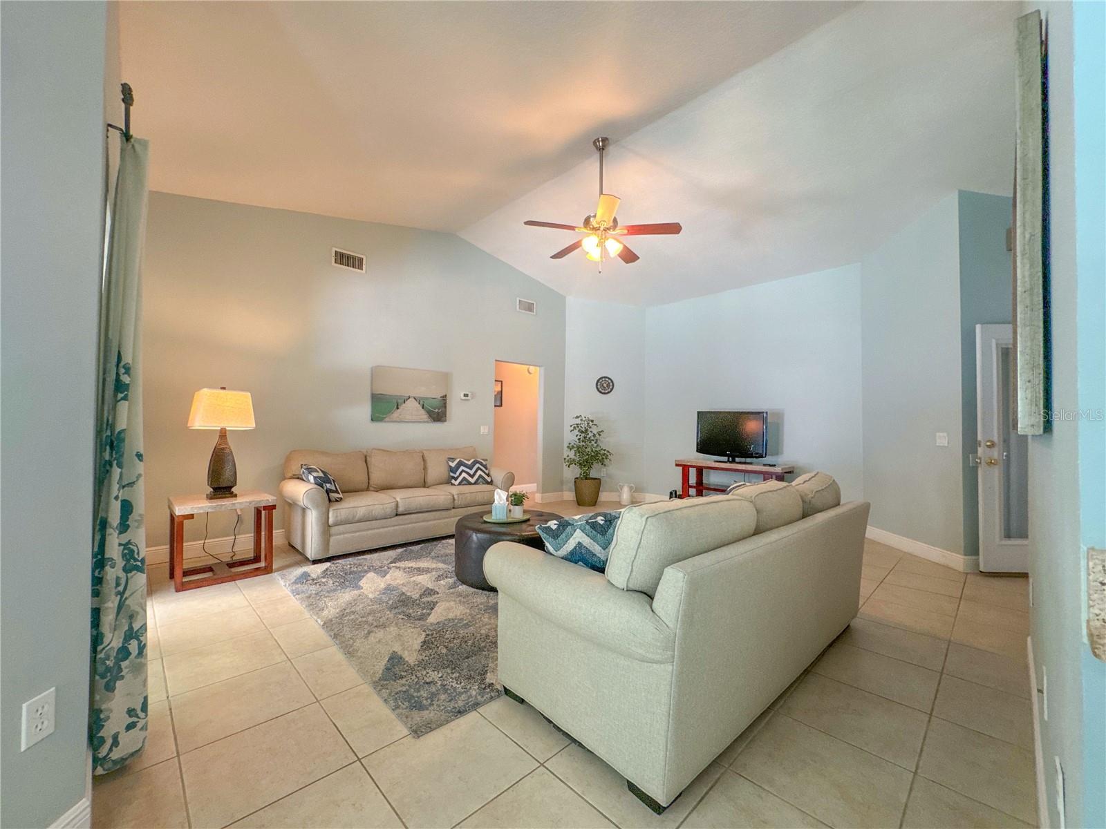 HUNTERS RUN - Residential