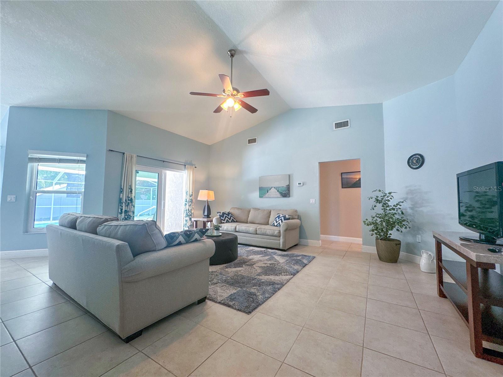 HUNTERS RUN - Residential