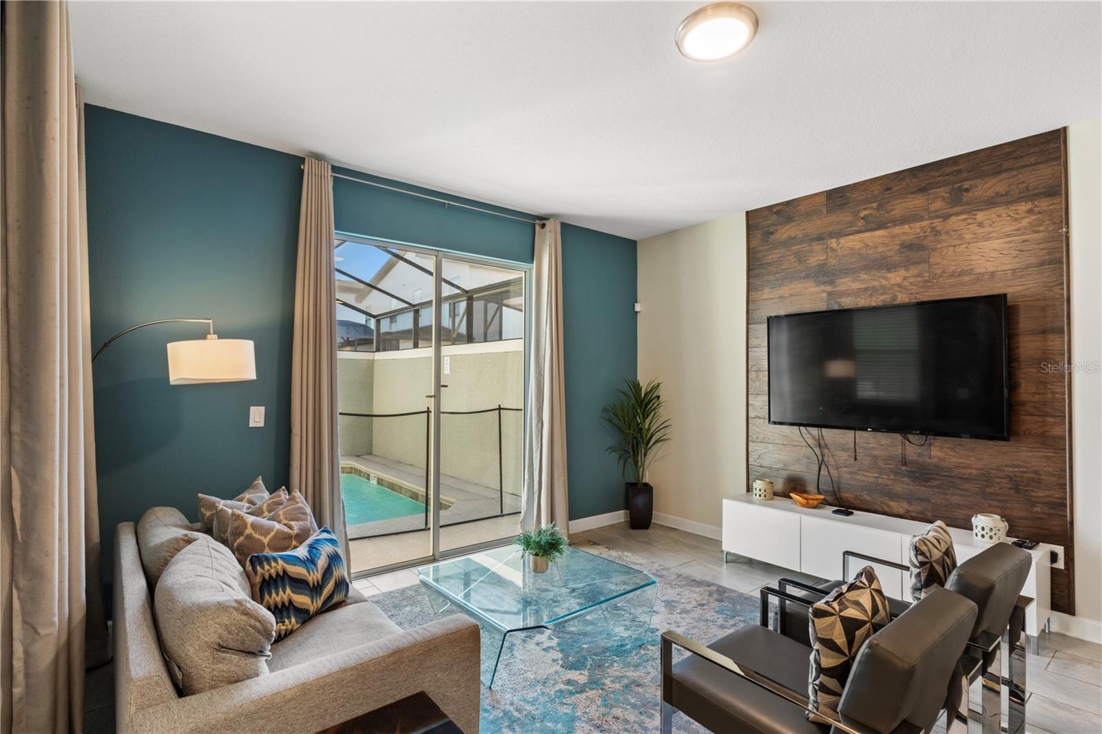 4960 WINDERMERE AVENUE