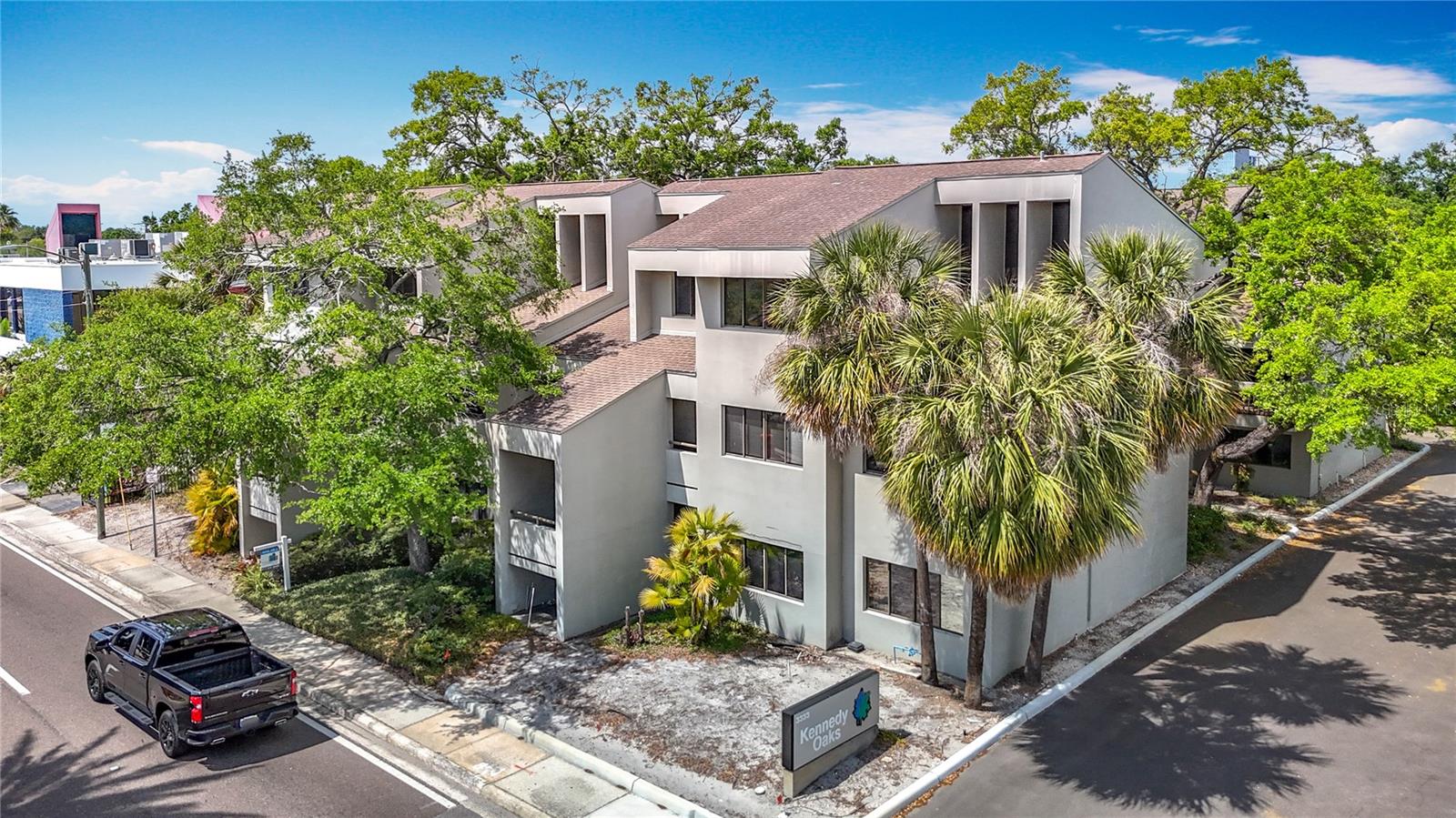 Located on one of Tampa’s busiest roads, this 1,472 sq. ft. office condo offers an ideal setting for professional services such as accountants, architects, attorneys, real estate office etc. The space features a mostly open floor plan, allowing for flexible layout options to suit your business needs, while a dedicated conference room provides a private area for meetings and collaboration.