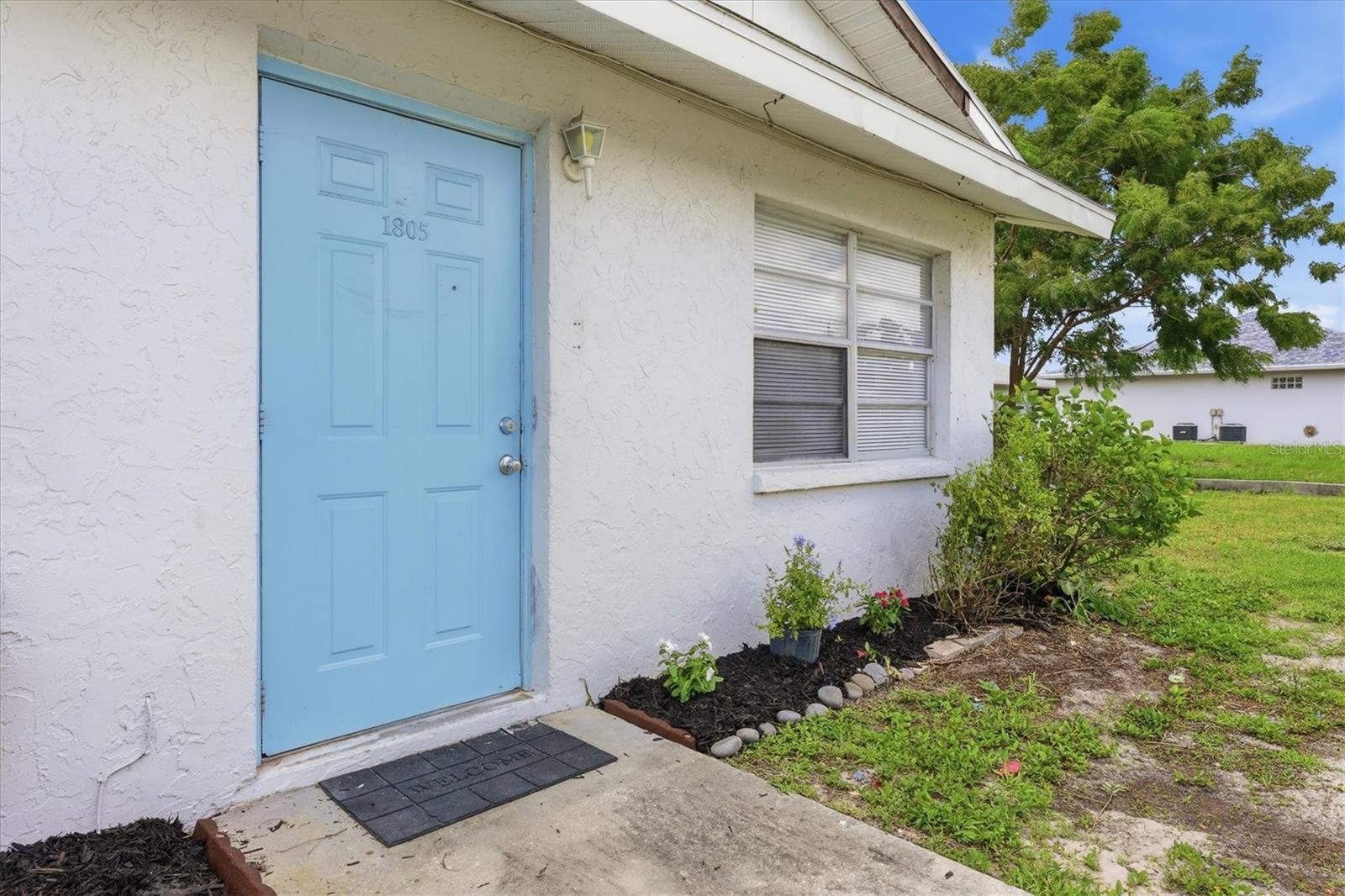 1805 MARBETH STREET 1805/1807