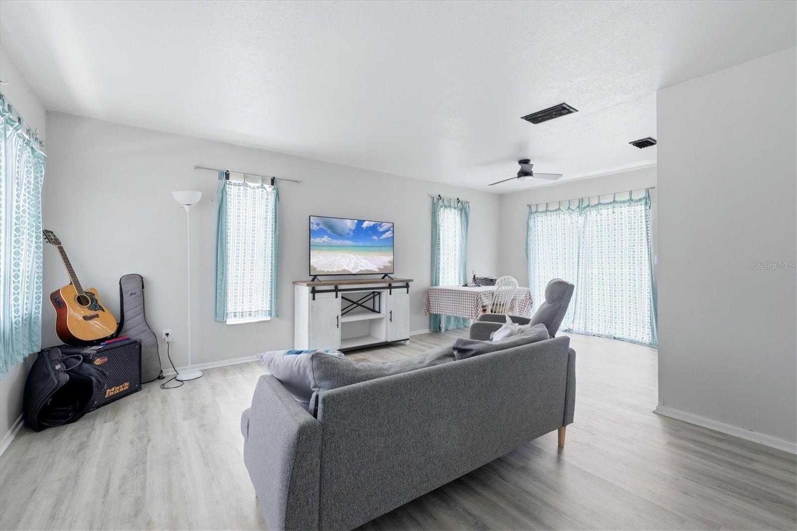 1805 MARBETH STREET 1805/1807