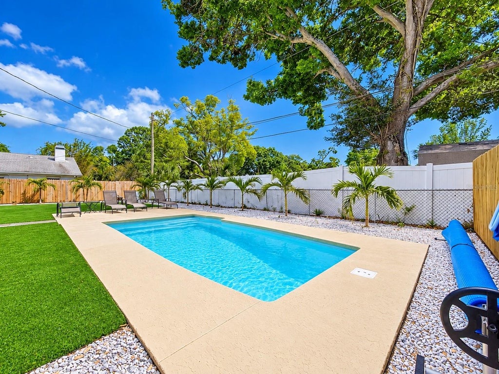 Photo of 9948 51st Avenue N, St Petersburg, FL 33708 (MLS # TB8558722)