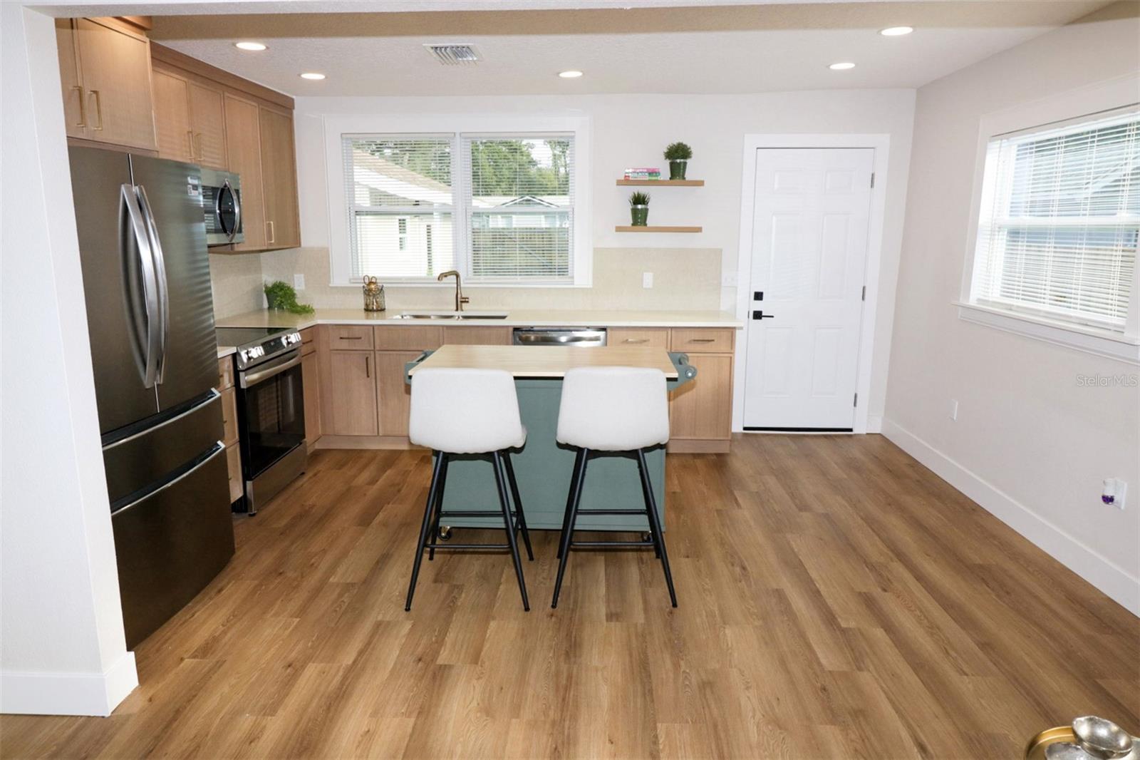 SEMINOLE TERRACE - Residential