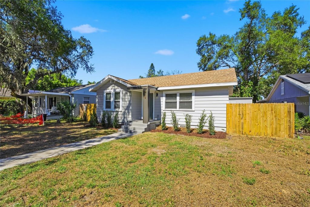 Photo of 918 E Lambright Street, Tampa, FL 33604 (MLS # TB8439400)