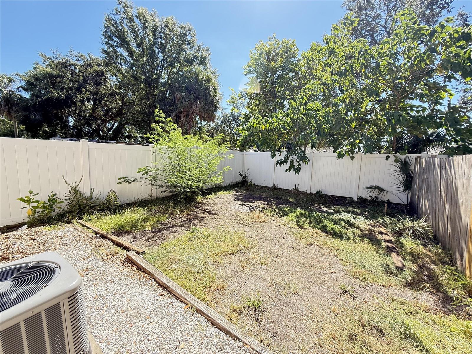 EAST TAMPA BLOCKS 1 TO 40 - Residential Lease