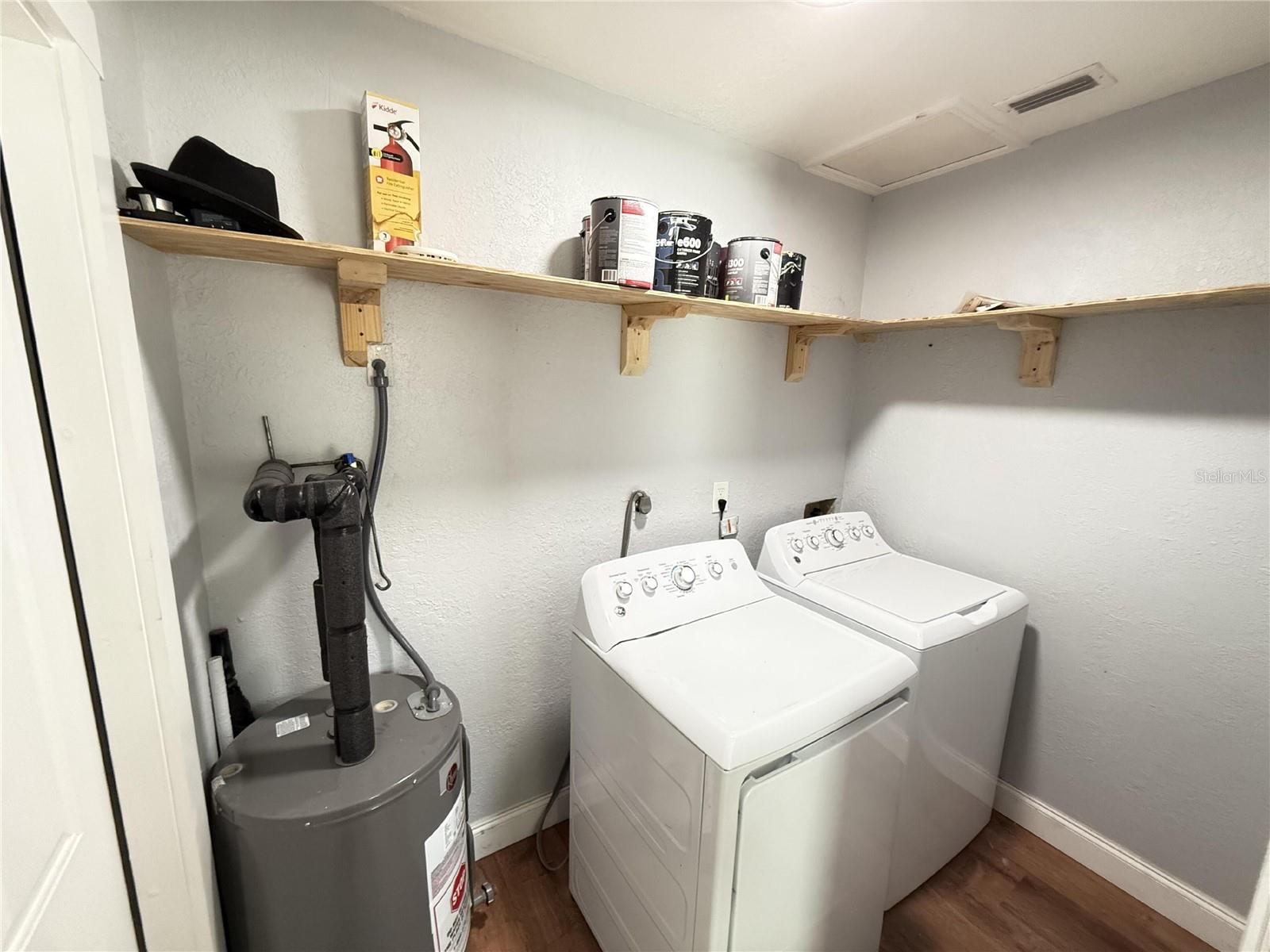 EAST TAMPA BLOCKS 1 TO 40 - Residential Lease