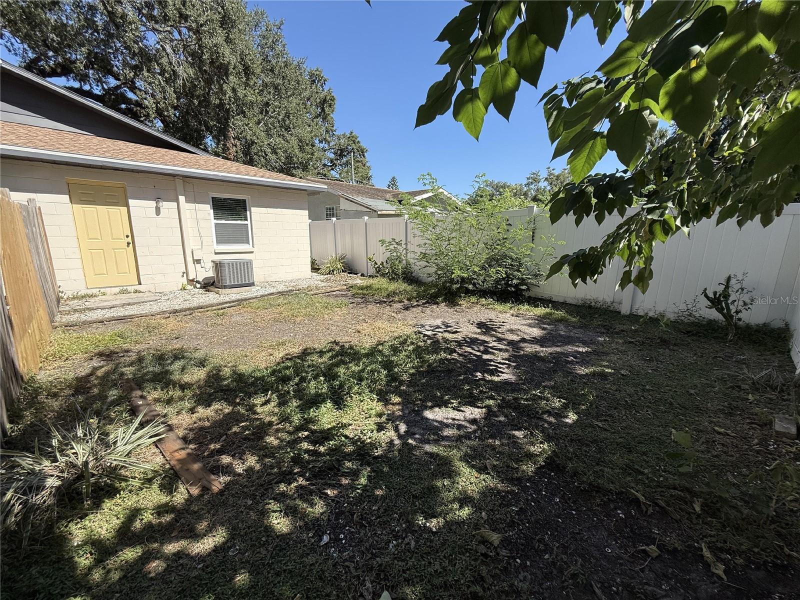 EAST TAMPA BLOCKS 1 TO 40 - Residential Lease