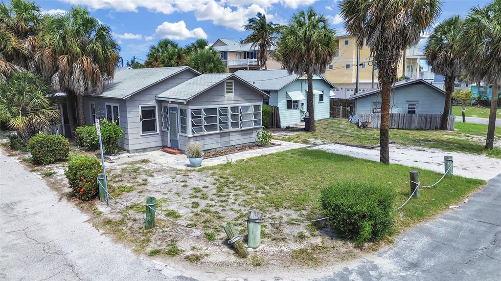 Photo of 130 90th Avenue, Treasure Island, FL 33706 (MLS # TB8510406)