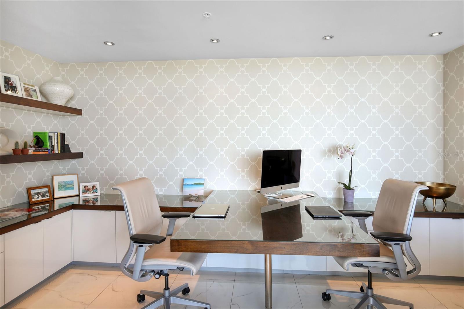 SIGNATURE PLACE CONDO - Residential Lease