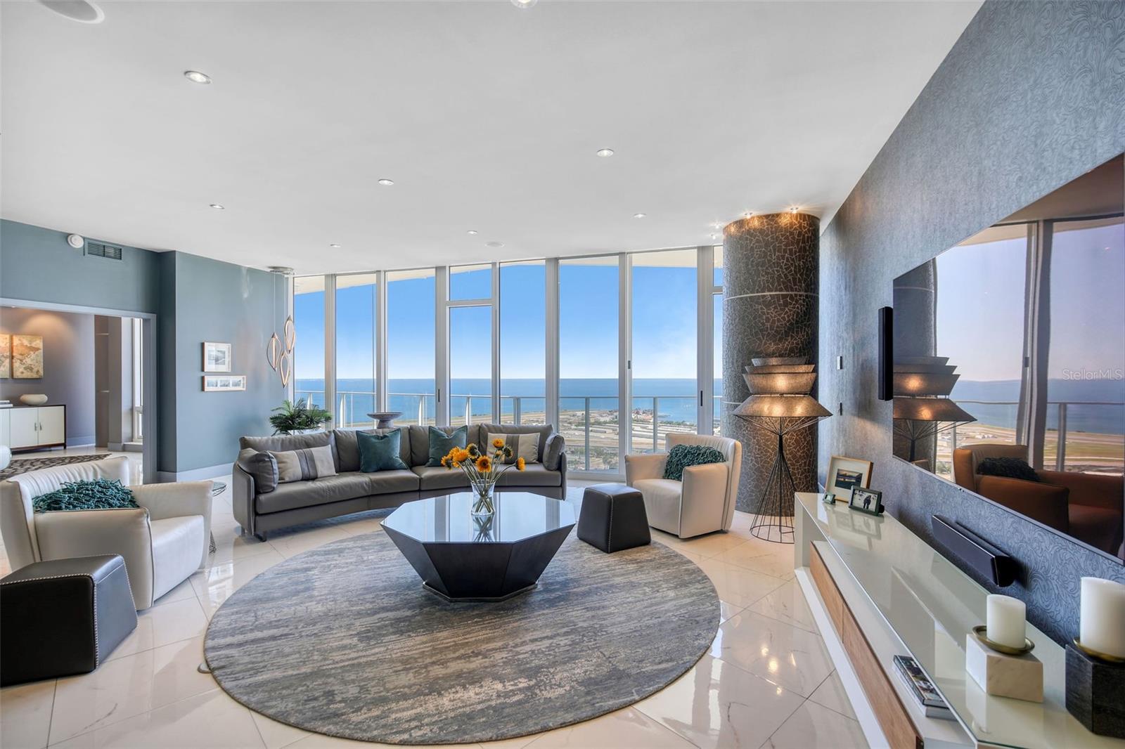 SIGNATURE PLACE CONDO - Residential Lease