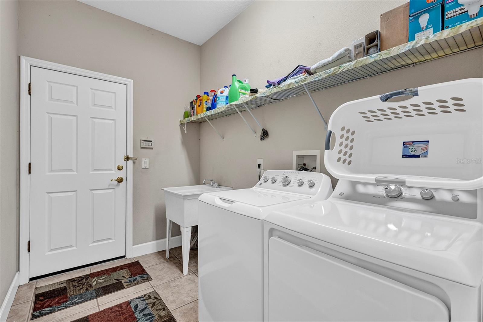 HUNTERS CREEK TR 515 PH 02 48 96 - Residential