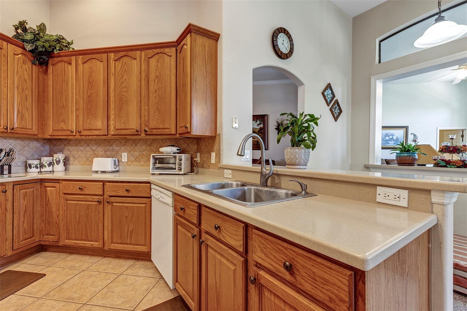 HUNTERS CREEK TR 515 PH 02 48 96 - Residential